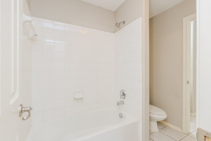 2,090/Mo, 6402 Bright Falls Ln Katy, TX 77449 Bathroom View