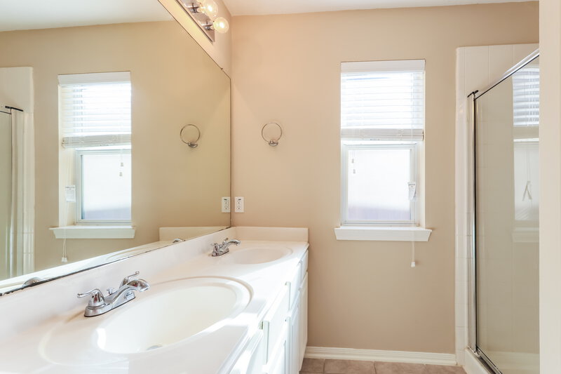 2,085/Mo, 3223 Spring Ranch Ln Spring, TX 77388 Bathroom View