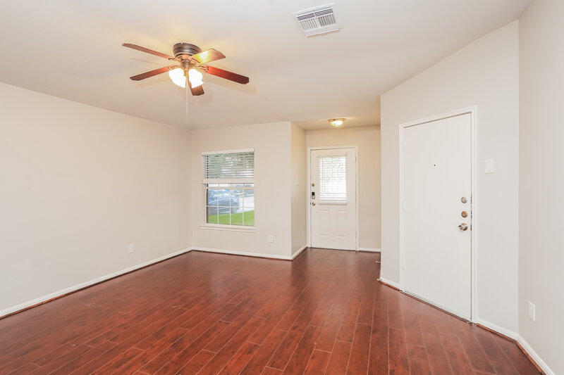 1,650/Mo, 20922 Neelie Ct Humble, TX 77338 Living Room View