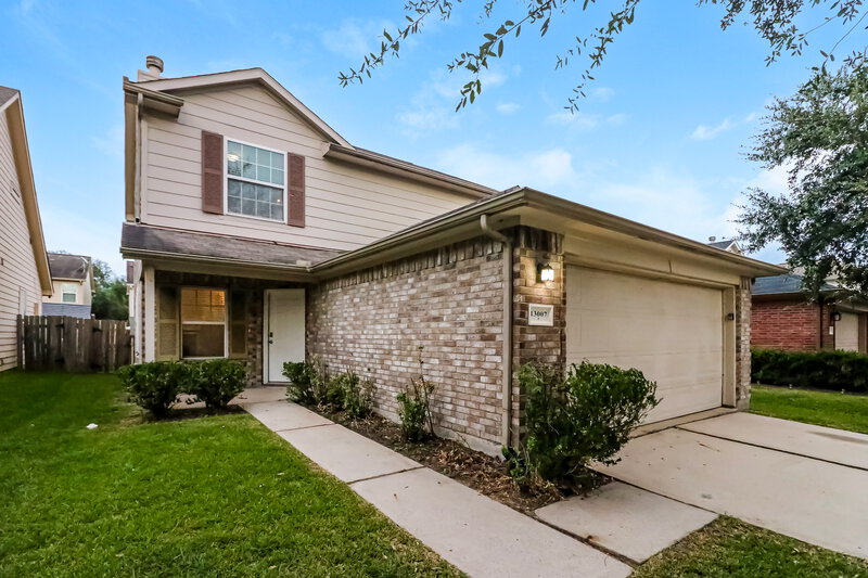 2,135/Mo, 13007 Fenland Field Ln Houston, TX 77047 Front View