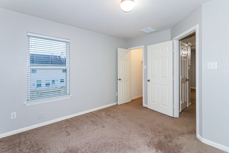 2,135/Mo, 13007 Fenland Field Ln Houston, TX 77047 Bedroom View