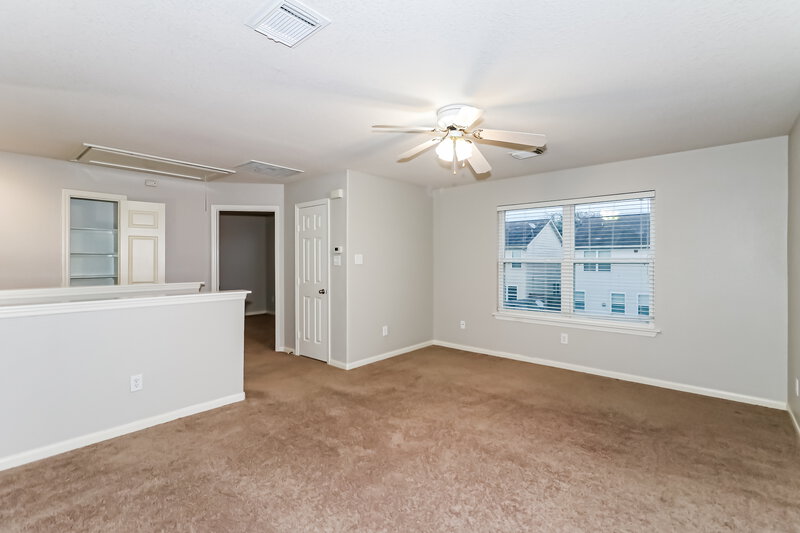 2,135/Mo, 13007 Fenland Field Ln Houston, TX 77047 Loft View