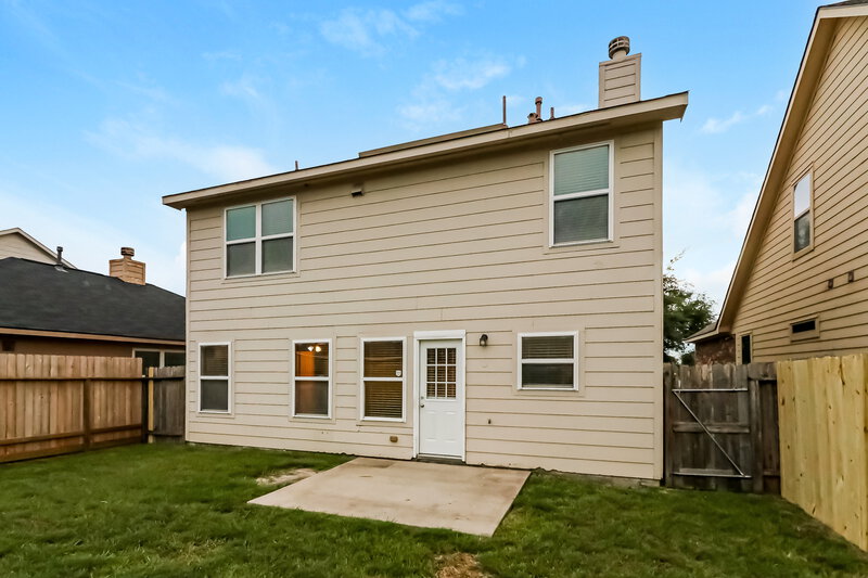 2,135/Mo, 13007 Fenland Field Ln Houston, TX 77047 Rear View