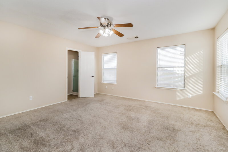 1,860/Mo, 2122 Pine Croft Dr Humble, TX 77396 Main Bedroom View