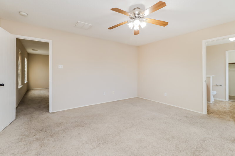 1,860/Mo, 2122 Pine Croft Dr Humble, TX 77396 Main Bedroom View 2