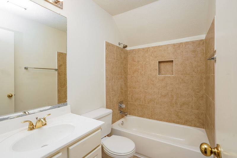 1,705/Mo, 7331 Parkland Manor Dr Cypress, TX 77433 Bathroom View