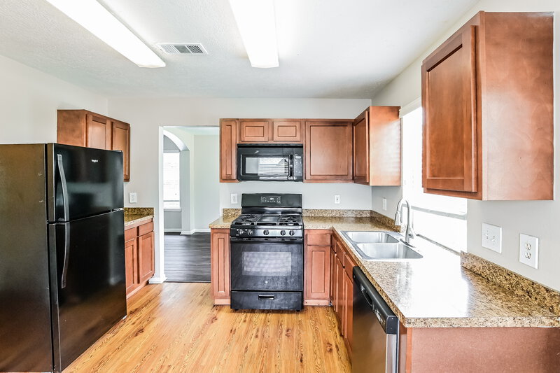 1,990/Mo, 4606 Serenity Trl Fresno, TX 77545 Kitchen View