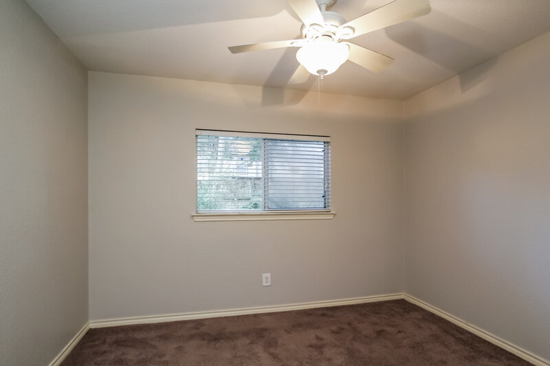 1,935/Mo, 19719 Faye Oaks Ct Humble, TX 77346 Bedroom View