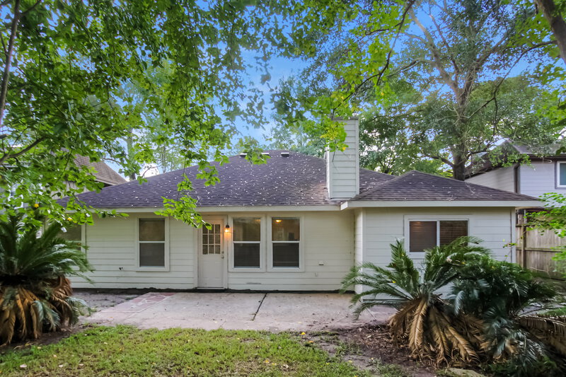 1,935/Mo, 19719 Faye Oaks Ct Humble, TX 77346 Rear View