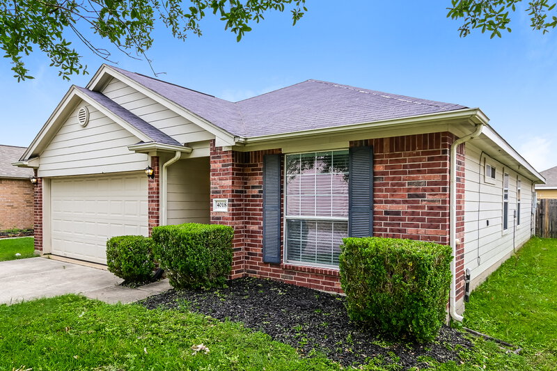 1,935/Mo, 4018 Falvel Shadow Creek Dr Spring, TX 77388 Front View
