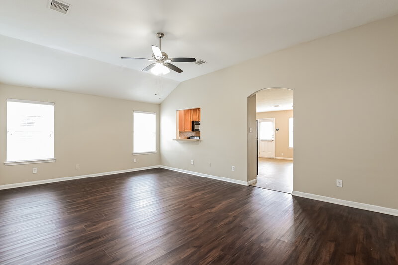 1,935/Mo, 4018 Falvel Shadow Creek Dr Spring, TX 77388 Living Room View