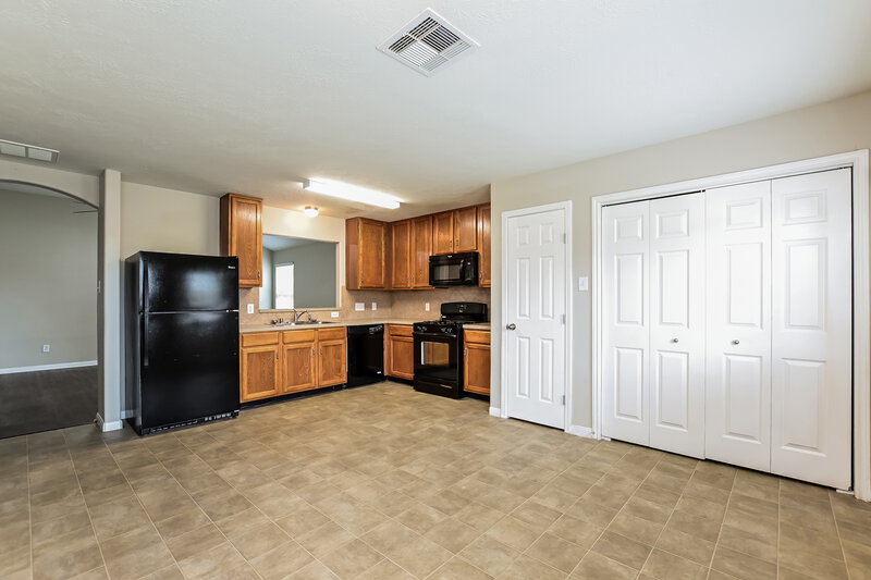 1,935/Mo, 4018 Falvel Shadow Creek Dr Spring, TX 77388 Dining Room View