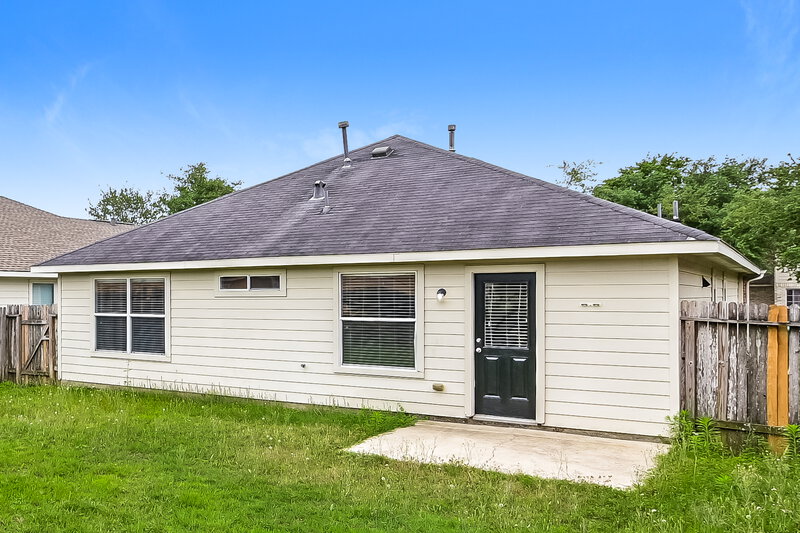 1,935/Mo, 4018 Falvel Shadow Creek Dr Spring, TX 77388 Rear View