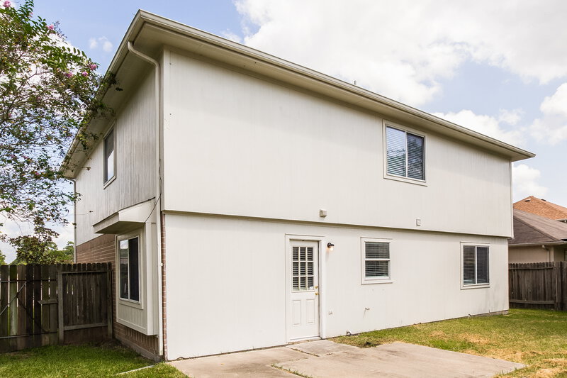 2,220/Mo, 4906 Woodland Meadows Ln Humble, TX 77346 Rear View