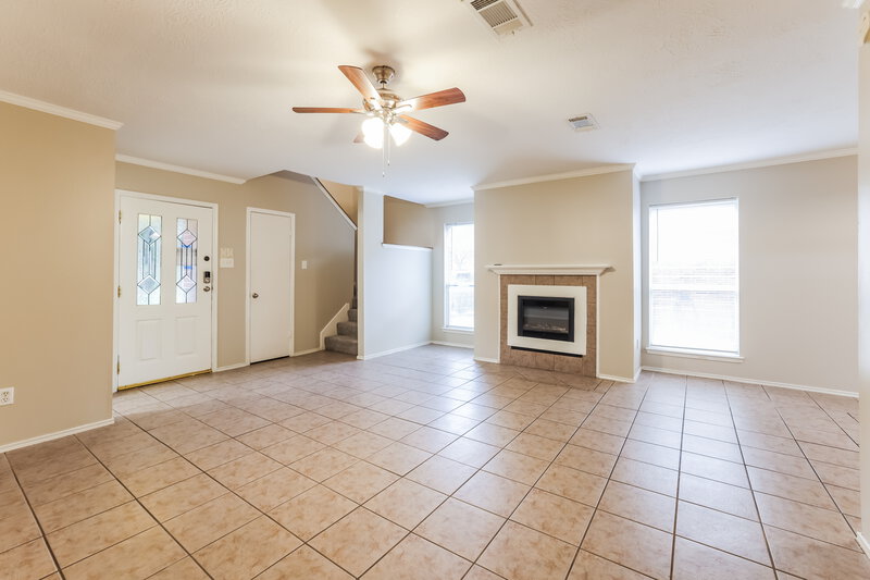 1,915/Mo, 3810 Village Well Dr Humble, TX 77396 Living Room View 2