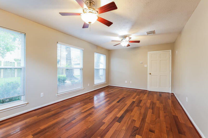 1,915/Mo, 3810 Village Well Dr Humble, TX 77396 Family Room View