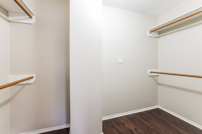 1,915/Mo, 3810 Village Well Dr Humble, TX 77396 Walk In Closet View