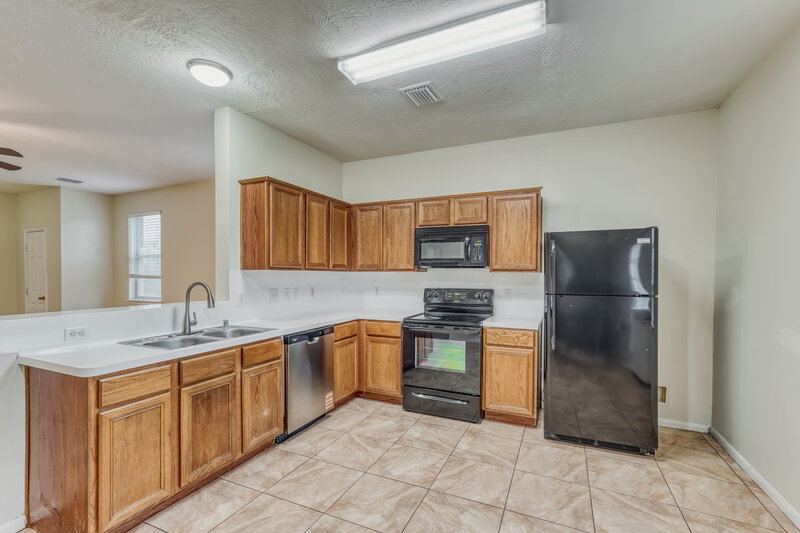 1,860/Mo, 4838 Montclair Hill Ln Fresno, TX 77545 Kitchen View