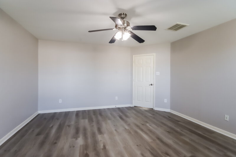 2,220/Mo, 29422 Legends Glen Dr Spring, TX 77386 Main Bedroom View 2