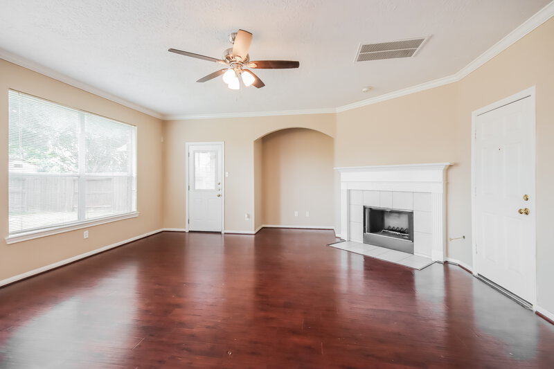 2,685/Mo, 7306 Leens Lodge Ln Humble, TX 77346 Living Room View