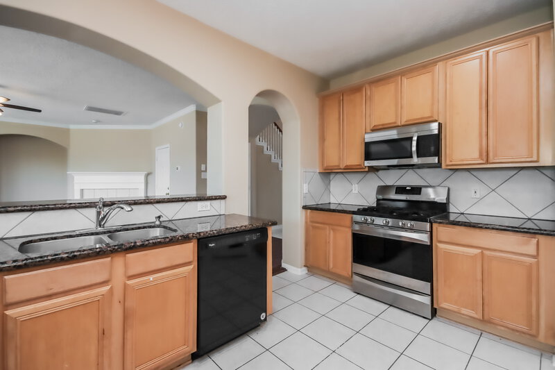 2,685/Mo, 7306 Leens Lodge Ln Humble, TX 77346 Kitchen View 2