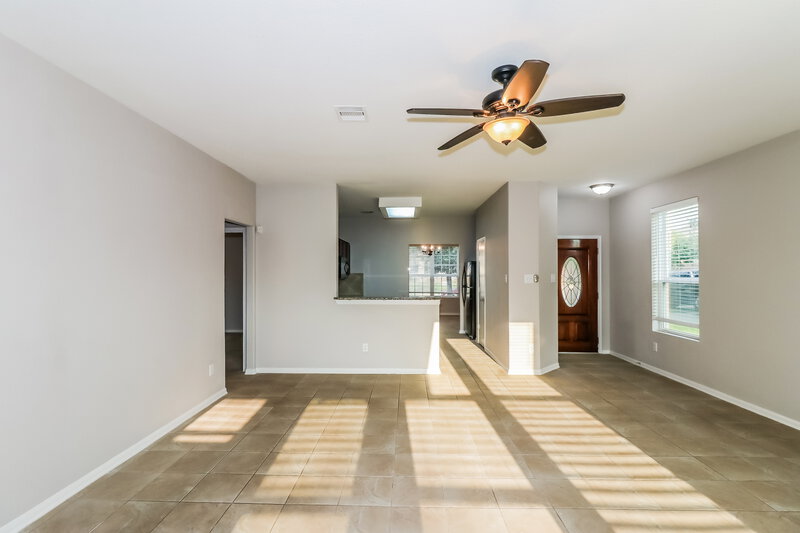 2,240/Mo, 14807 Waverly Hill Ln Cypress, TX 77429 Living Room View 2