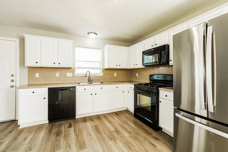 1,980/Mo, 8019 Scarlet Tanager Dr Humble, TX 77396 Kitchen View