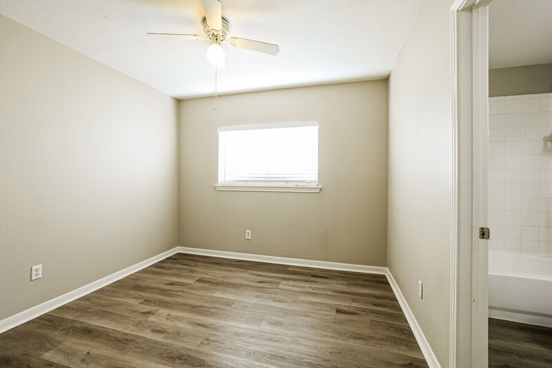 1,980/Mo, 8019 Scarlet Tanager Dr Humble, TX 77396 Bedroom View 3