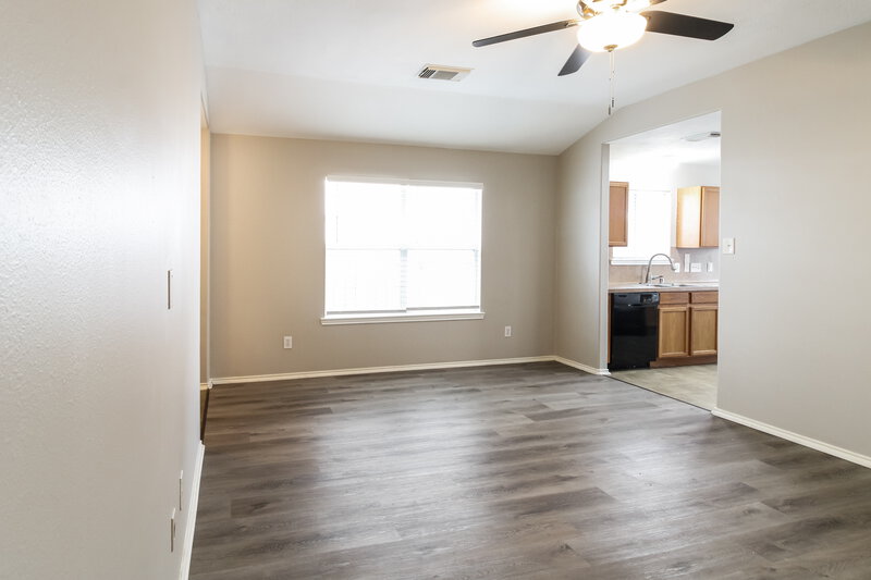2,110/Mo, 14226 Brunswick Point Ln Houston, TX 77047 Living Room View