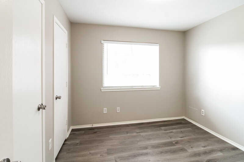 2,110/Mo, 14226 Brunswick Point Ln Houston, TX 77047 Bedroom View 4
