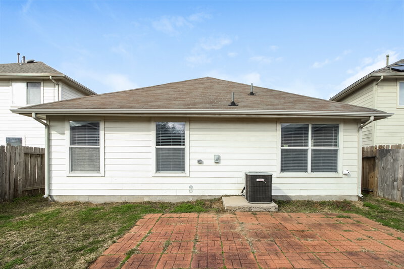 2,110/Mo, 14226 Brunswick Point Ln Houston, TX 77047 Rear View 2