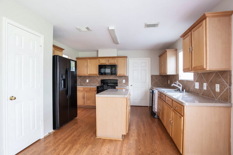 3,220/Mo, 1107 Sapling Crest Ct Fresno, TX 77545 Kitchenlarge View