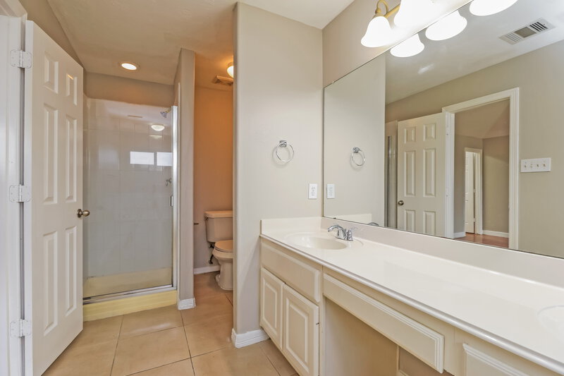 2,230/Mo, 2507 Soledad Ridge Dr Spring, TX 77373 Main Bathroom View
