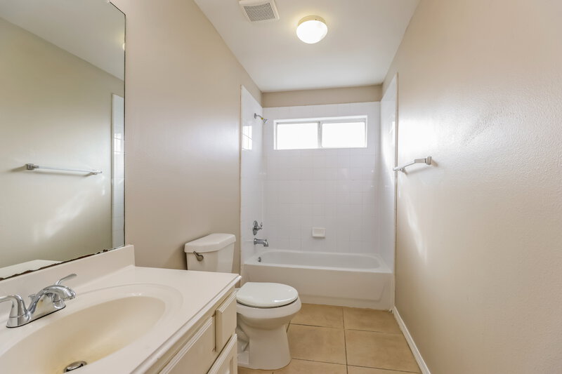 2,230/Mo, 2507 Soledad Ridge Dr Spring, TX 77373 Bathroom View