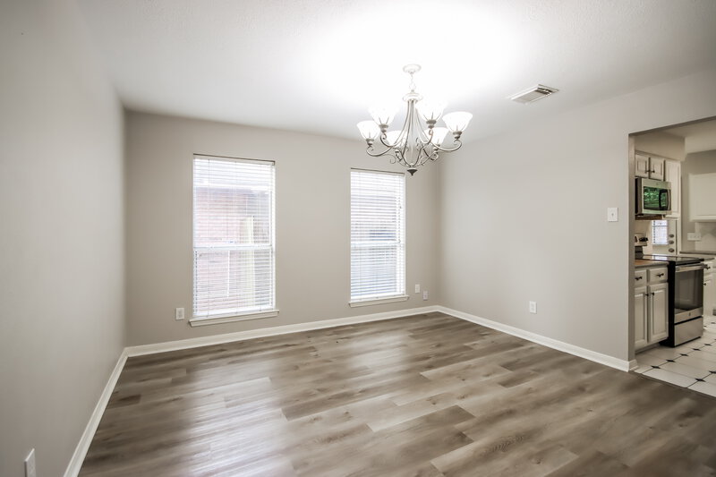 2,400/Mo, 20914 Lake Park Trl Humble, TX 77346 Dining Room View