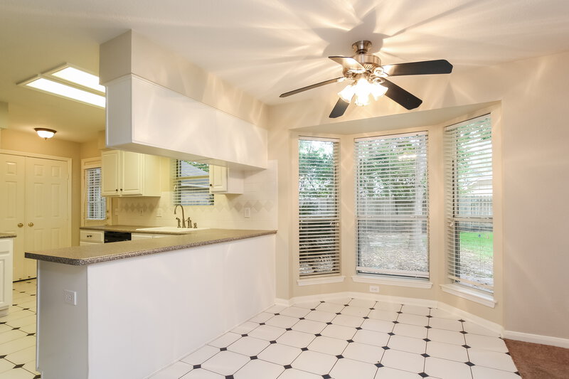 2,190/Mo, 20914 Lake Park Trl Humble, TX 77346 Breakfast Nook View