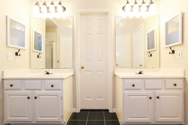 2,190/Mo, 20914 Lake Park Trl Humble, TX 77346 Master Bathroom View