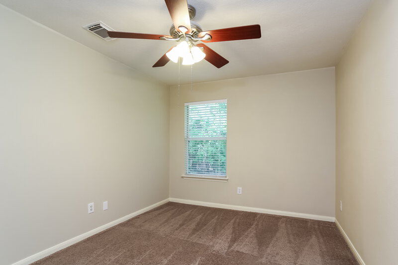 2,190/Mo, 20914 Lake Park Trl Humble, TX 77346 Bedroom View