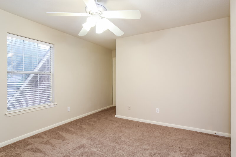 2,190/Mo, 20914 Lake Park Trl Humble, TX 77346 Bedroom View 3