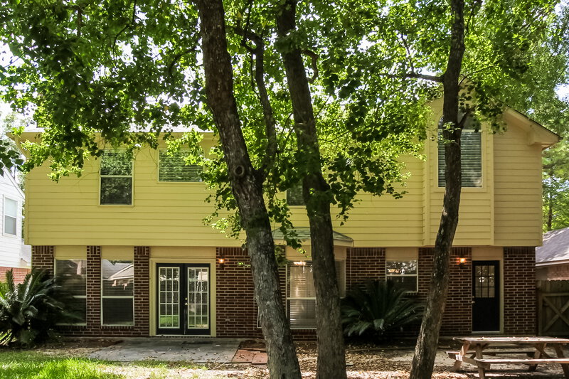 2,190/Mo, 20914 Lake Park Trl Humble, TX 77346 Rear View