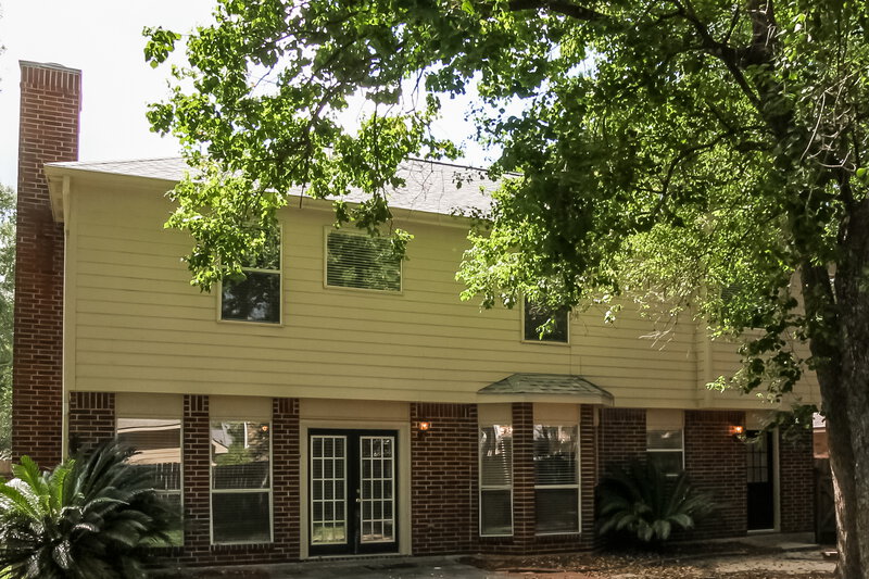 2,190/Mo, 20914 Lake Park Trl Humble, TX 77346 Rear View 2