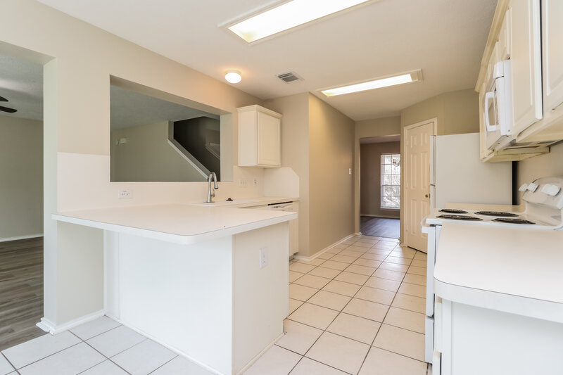 2,200/Mo, 5231 Timber Quail Dr Humble, TX 77346 Kitchen View 2