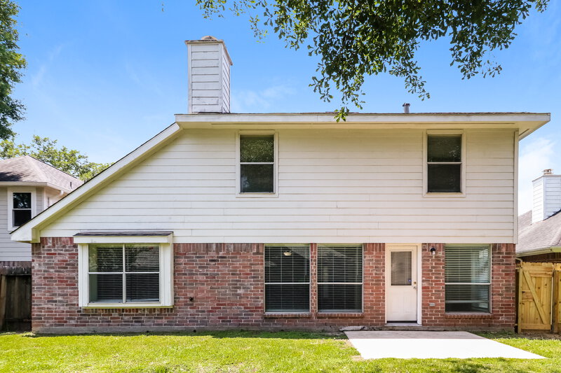 2,200/Mo, 5231 Timber Quail Dr Humble, TX 77346 Rear View