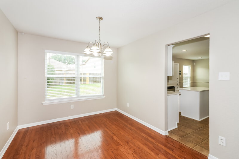 2,020/Mo, 13214 Montclair Point Ct Houston, TX 77047 Dining Room View