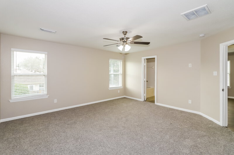 2,020/Mo, 13214 Montclair Point Ct Houston, TX 77047 Main Bedroom View