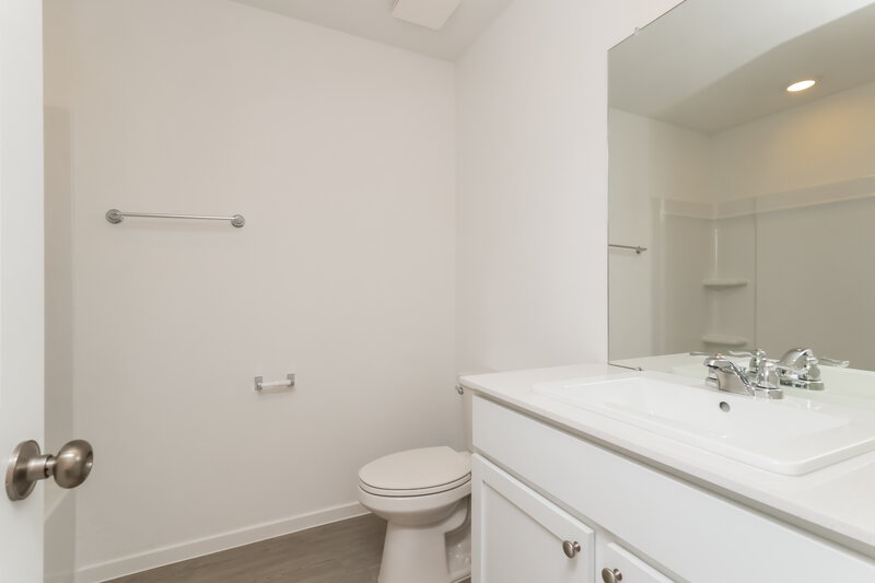 1,645/Mo, 464 Shoreview Dr Conroe, TX 77303 Bathroom View