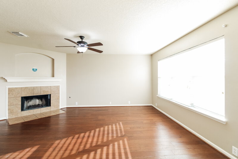 3,080/Mo, 18311 Valiant Brook Ct Humble, TX 77346 Living Room View