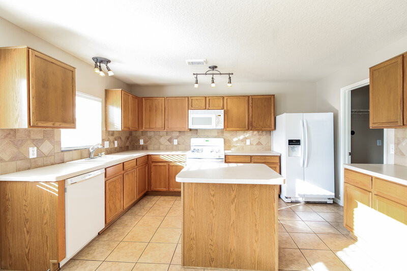 3,080/Mo, 18311 Valiant Brook Ct Humble, TX 77346 Kitchen View