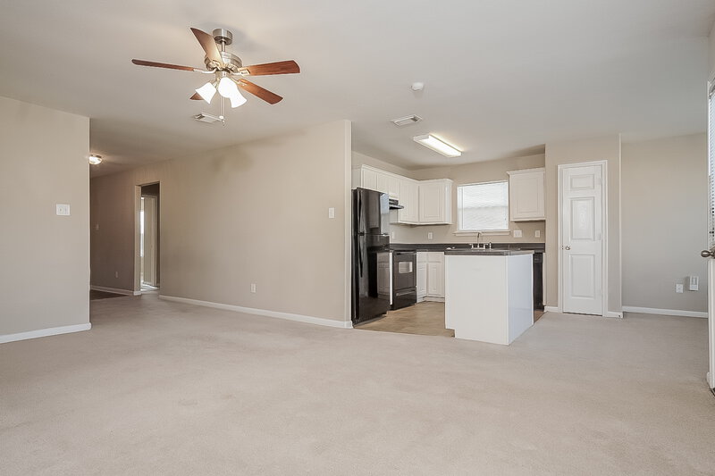 1,875/Mo, 7215 Shining Mist Ln Richmond, TX 77469 Living Room View