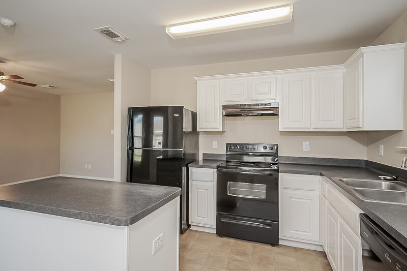 1,875/Mo, 7215 Shining Mist Ln Richmond, TX 77469 Kitchen View 2